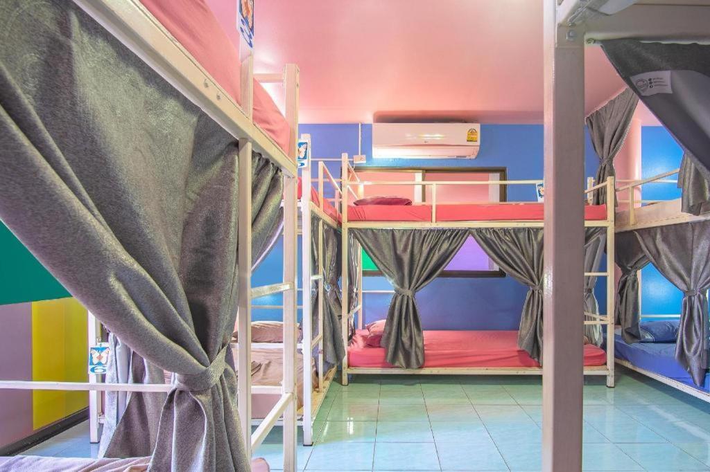 بيت شباب أوه واي أوه 586 فوكيت Phuket المظهر الخارجي الصورة