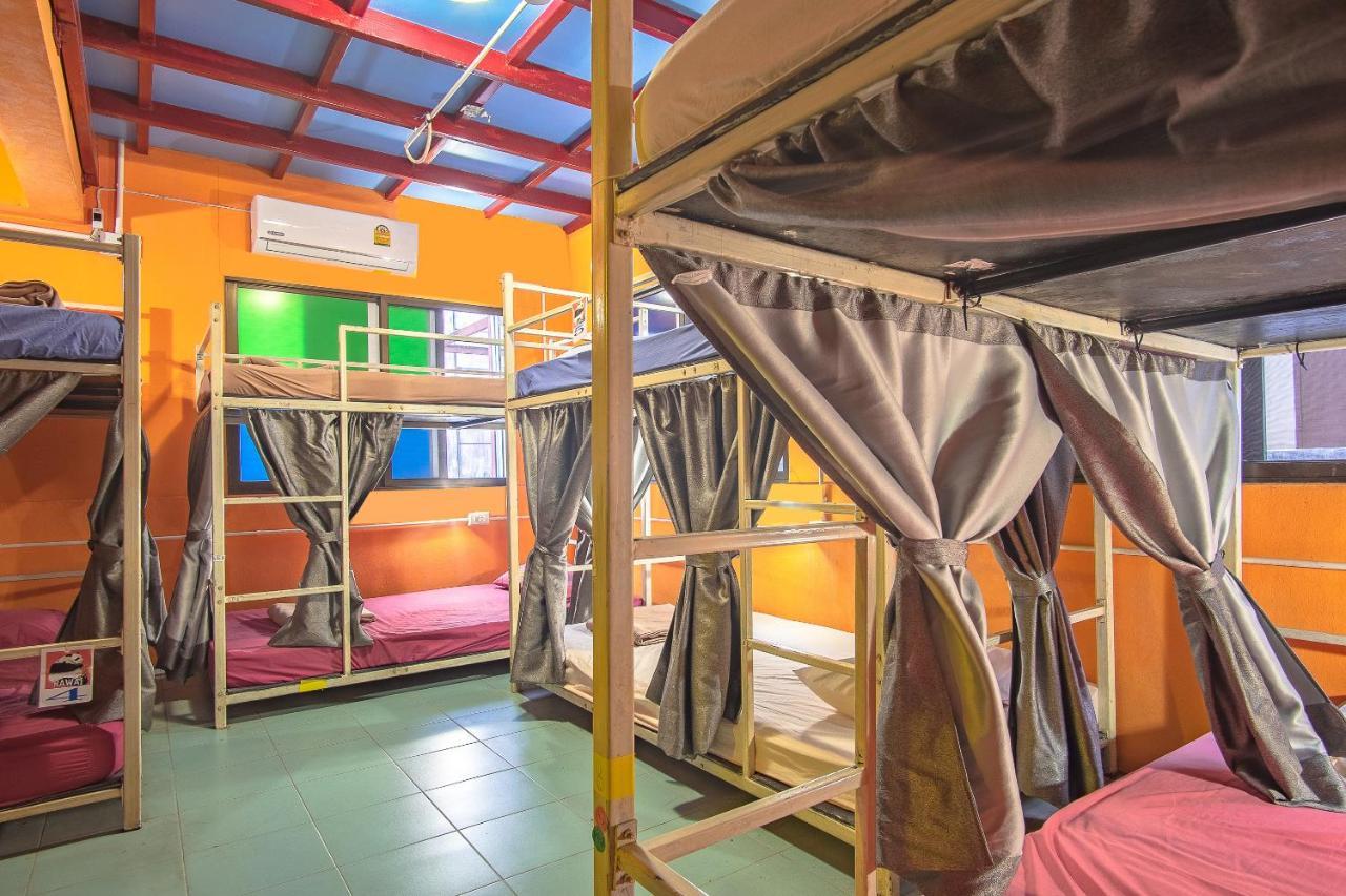 بيت شباب أوه واي أوه 586 فوكيت Phuket المظهر الخارجي الصورة